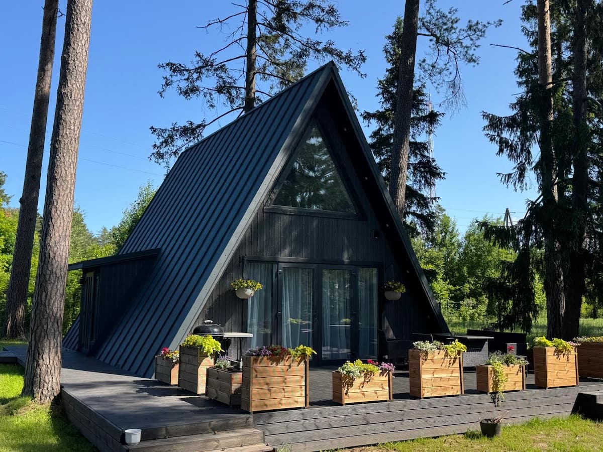 Priežu Namiņš mežā